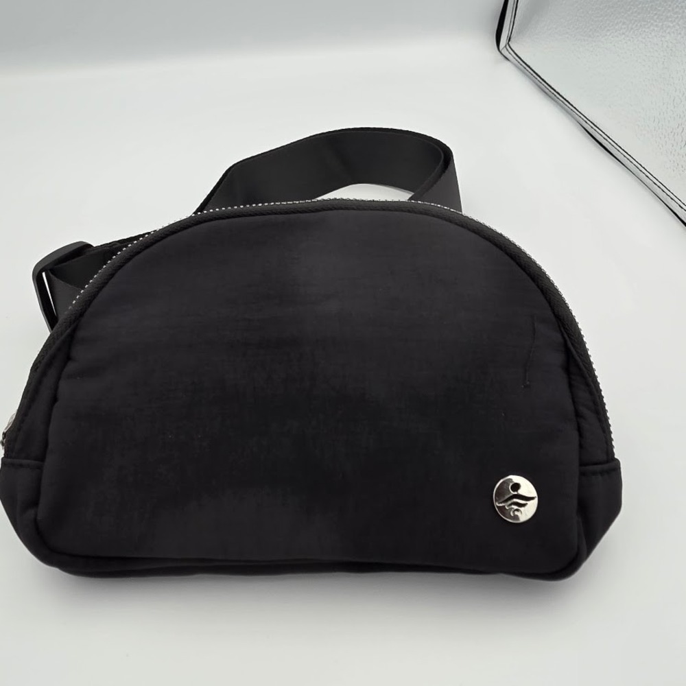 Halara Black Nylon Belt Bag Fanny Pack Crossbody Adjustable Strap Versatile